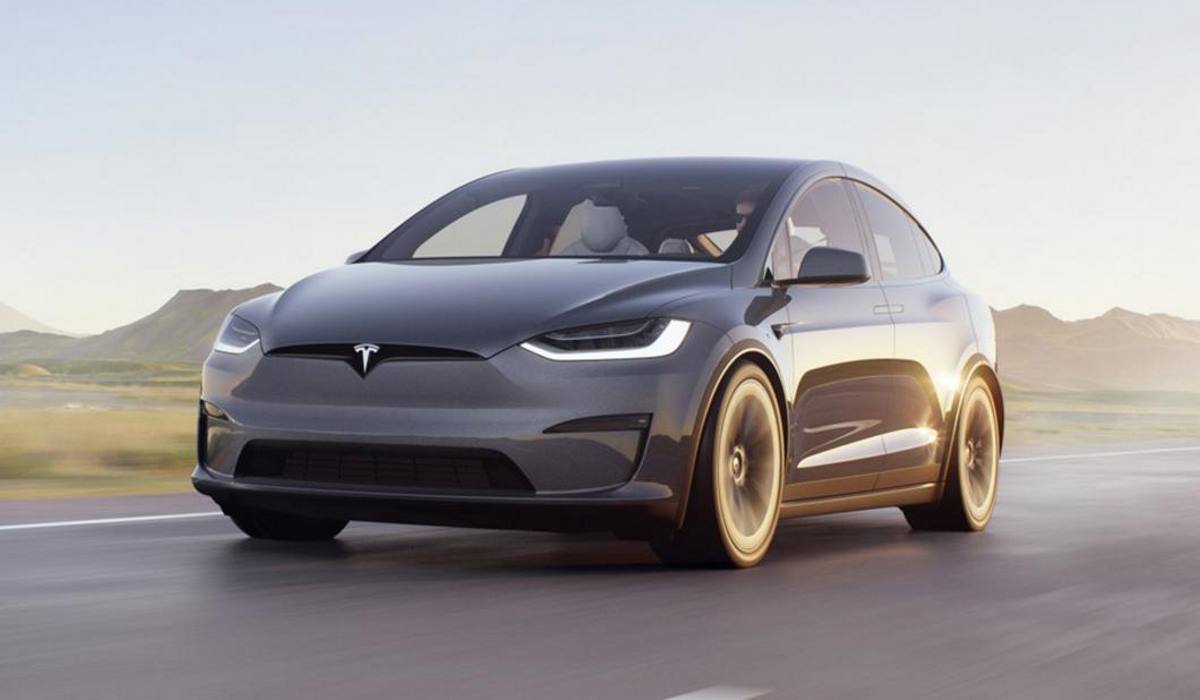 Tesla Model X Plaid 2023 2