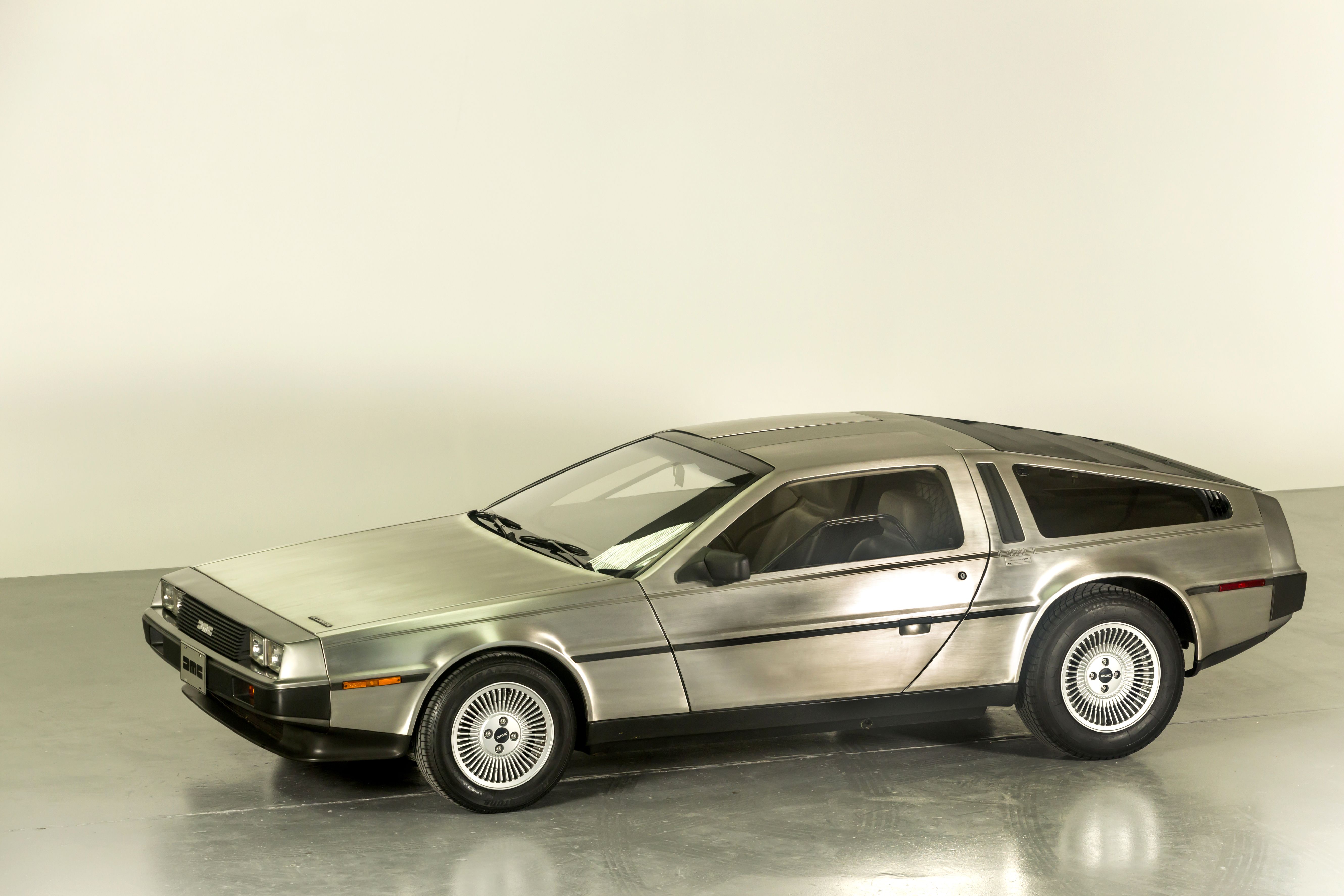DeLorean DMC