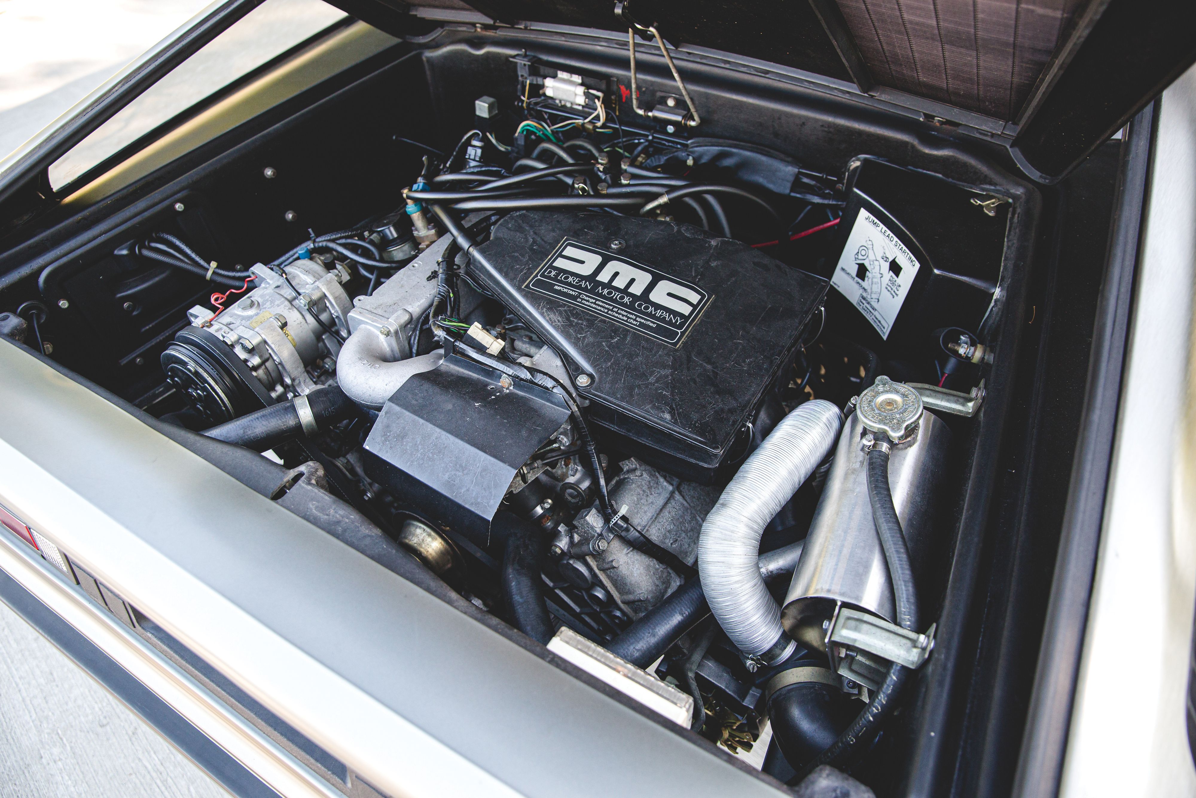 DeLorean DMC