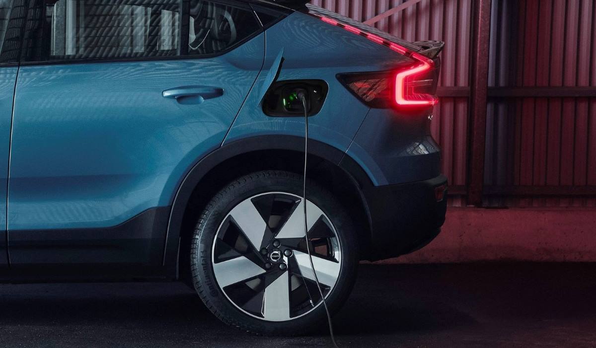Volvo C40 Recharge 10