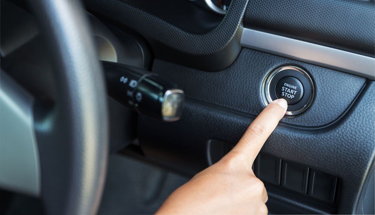 Llevar a cabo estas prácticas puede alargar la vida útil del motor de tu coche y solo te llevarán unos segundos. Foto: iStock.