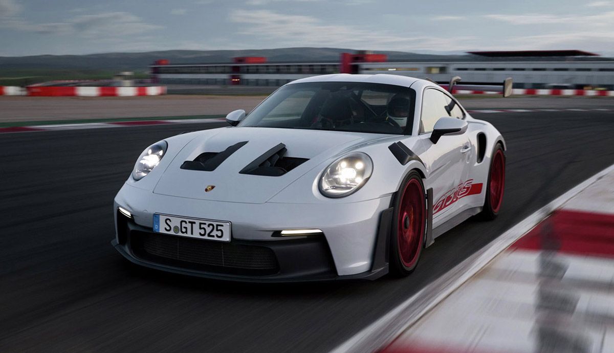 Así es el nuevo Porsche 911 GT3 RS, la última bestia deportiva de la marca de Stuttgart.