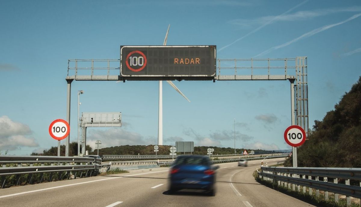 Los radares de velocidad tienen un tope de velocidad a detectar en función del modelo y de la tecnología que empleen.