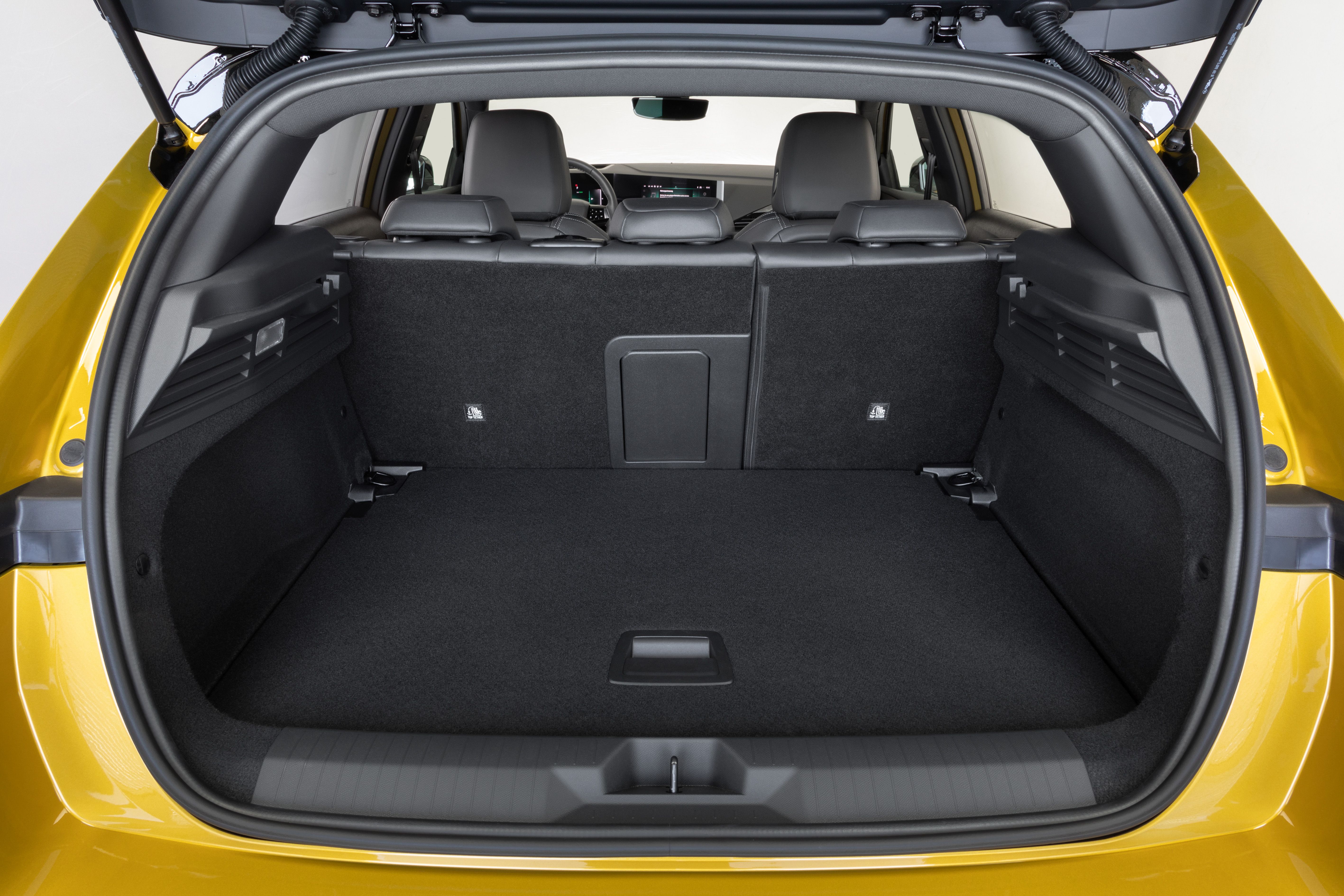 Opel Astra Hybrid 1.6T EAT8