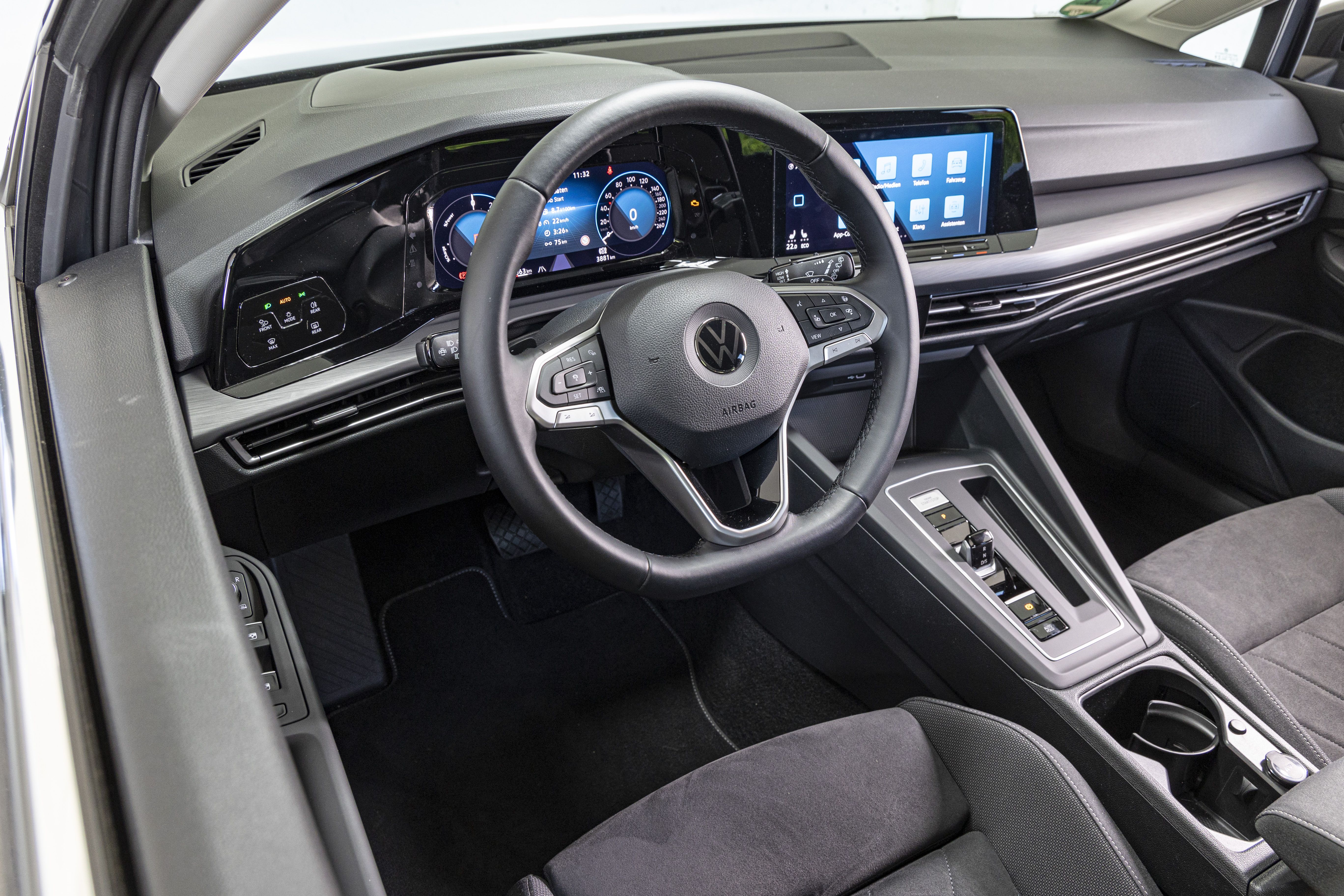VW Golf e-hybrid