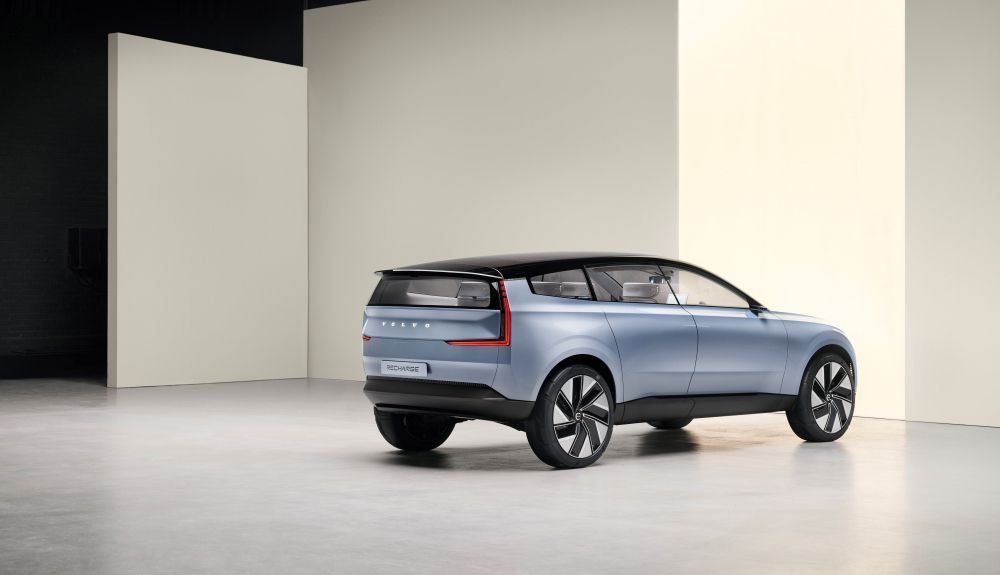 289654 volvo concept recharge exterior right side rear 1 1000x575 289654 volvo concept recharge exterior right side rear 1 1000x575