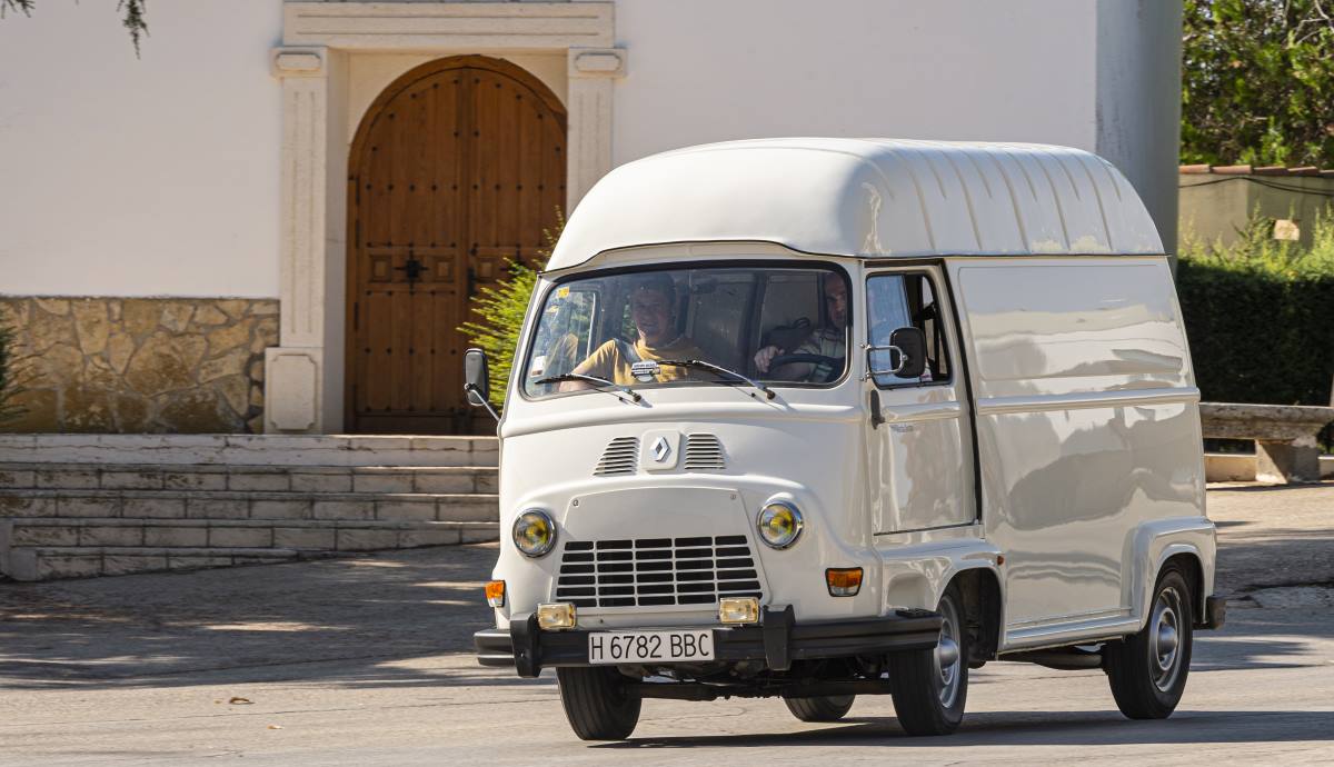 Renault Estafette 04