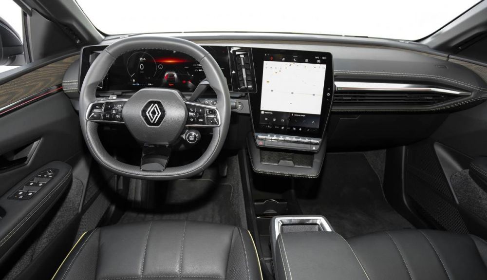 renault megane e tech electric 4 1 1000x575