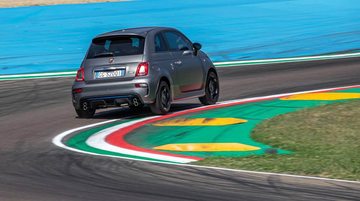 Abarth F595 2021