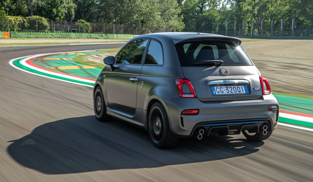 Abarth F595 2021 3