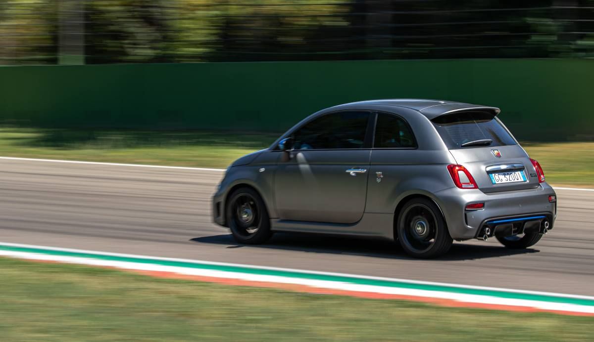 Abarth F595 2021 5