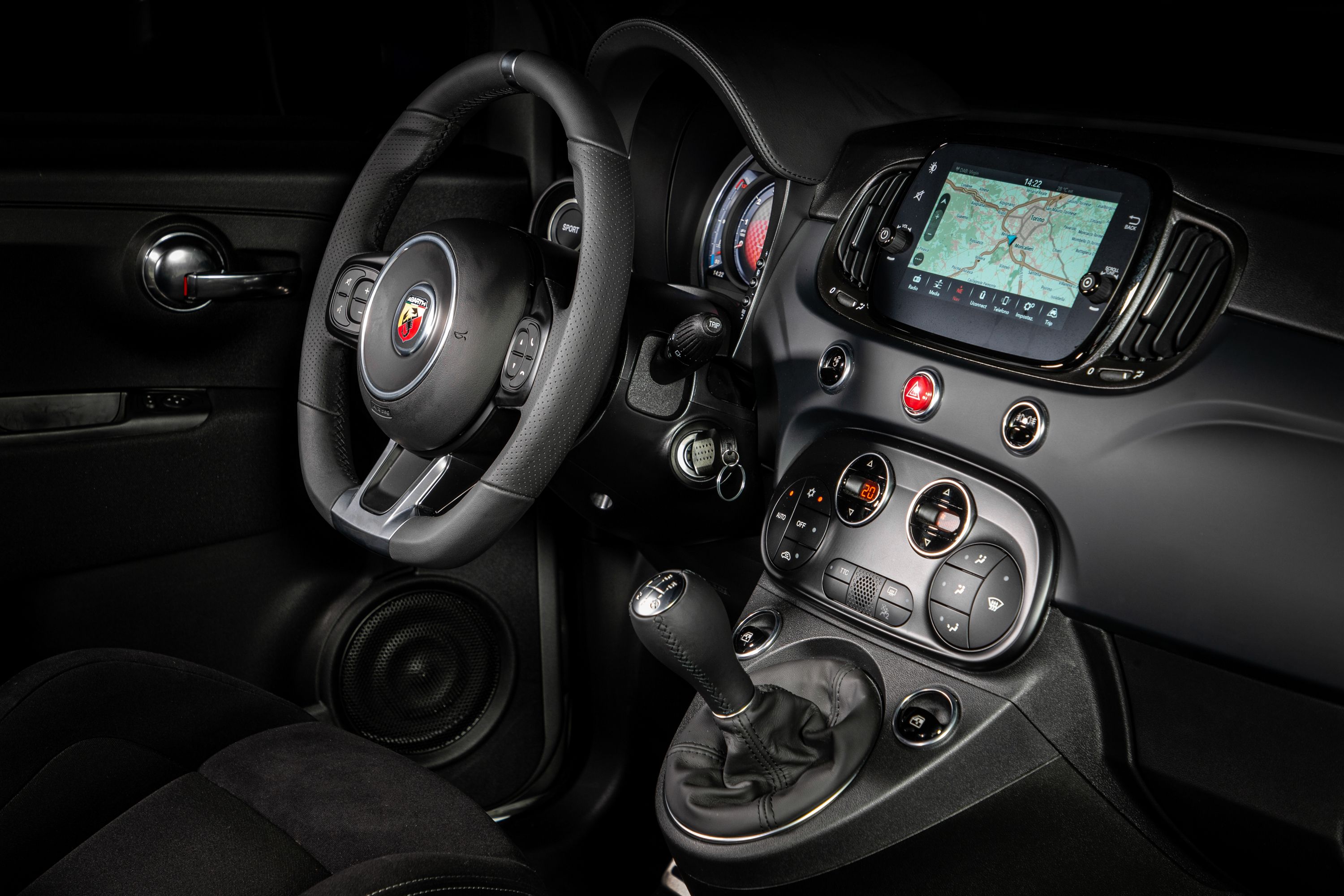 Abarth F595 2021 10