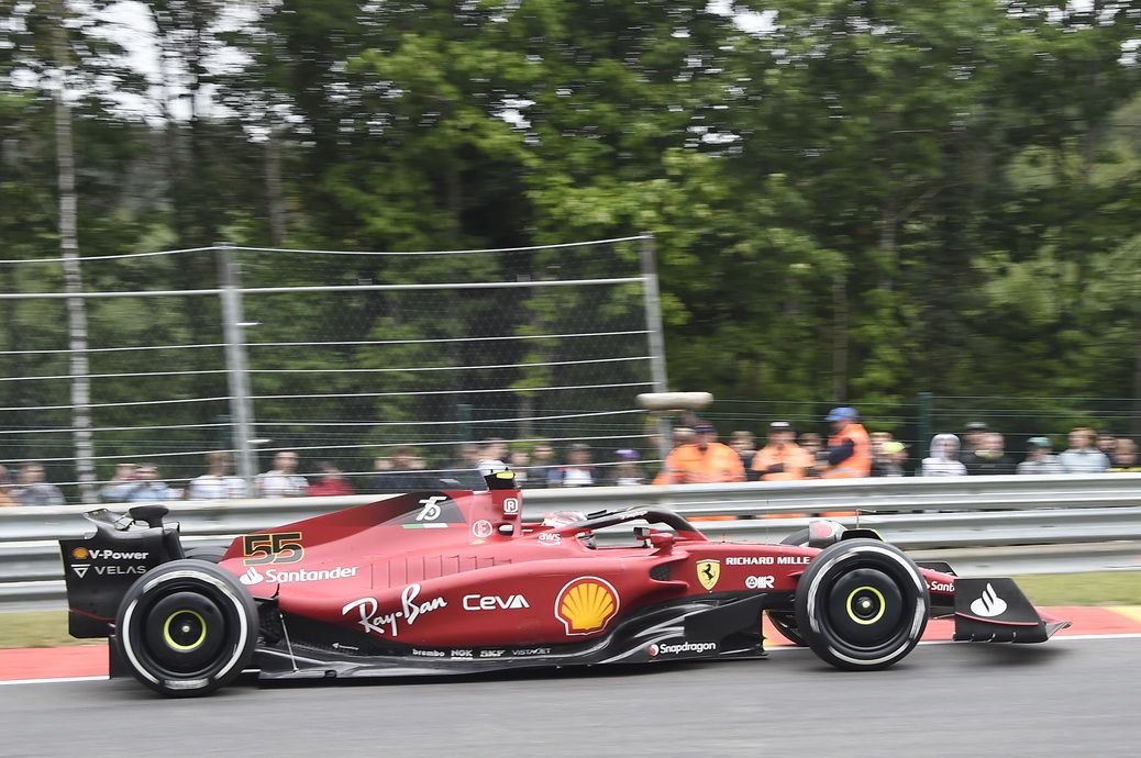 Carlos Sainz (Ferrari) fue el piloto más rápido en la FP1 del GP de Bélgica