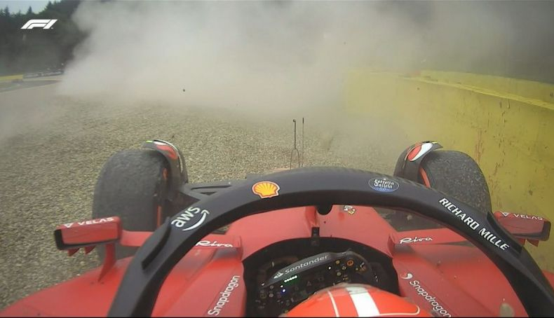 FP3 Accidente de Charles Leclerc que pudo regresar con el Ferrari hasta boxes FP3 Accidente de Charles Leclerc que pudo regresar con el Ferrari hasta boxes