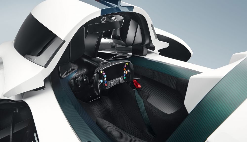 14233 McLarenSolusGT