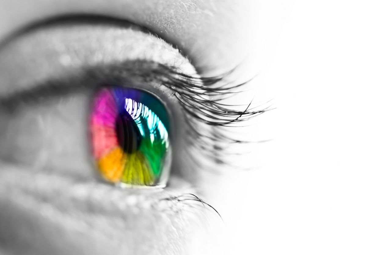 A pesar de lo colorido que vemos el mundo, el ojo del ser humano tiene una visión algo limitada.