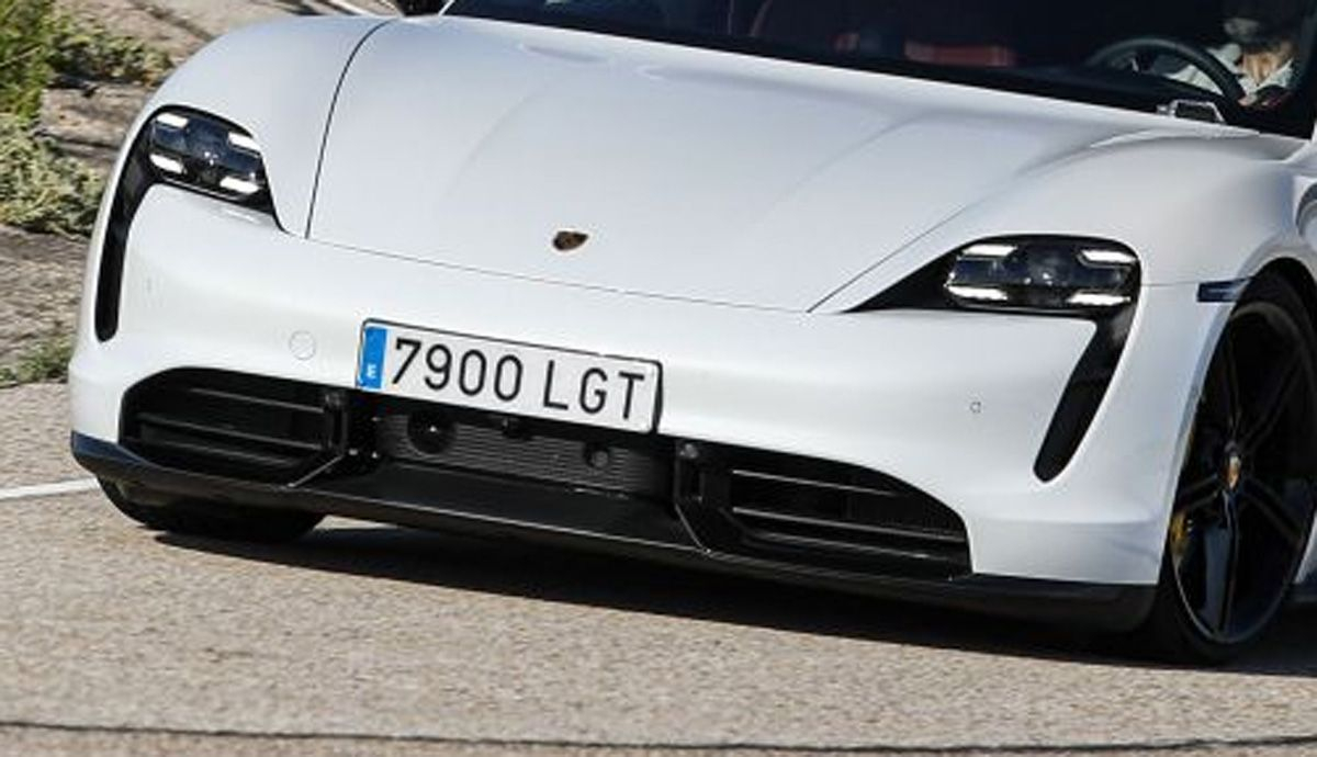 La L, a punto de dejar paso a una nueva letra inicial en las matrículas de los coches españoles.