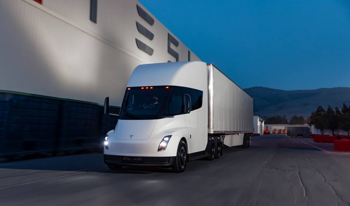 Tesla Semi 10