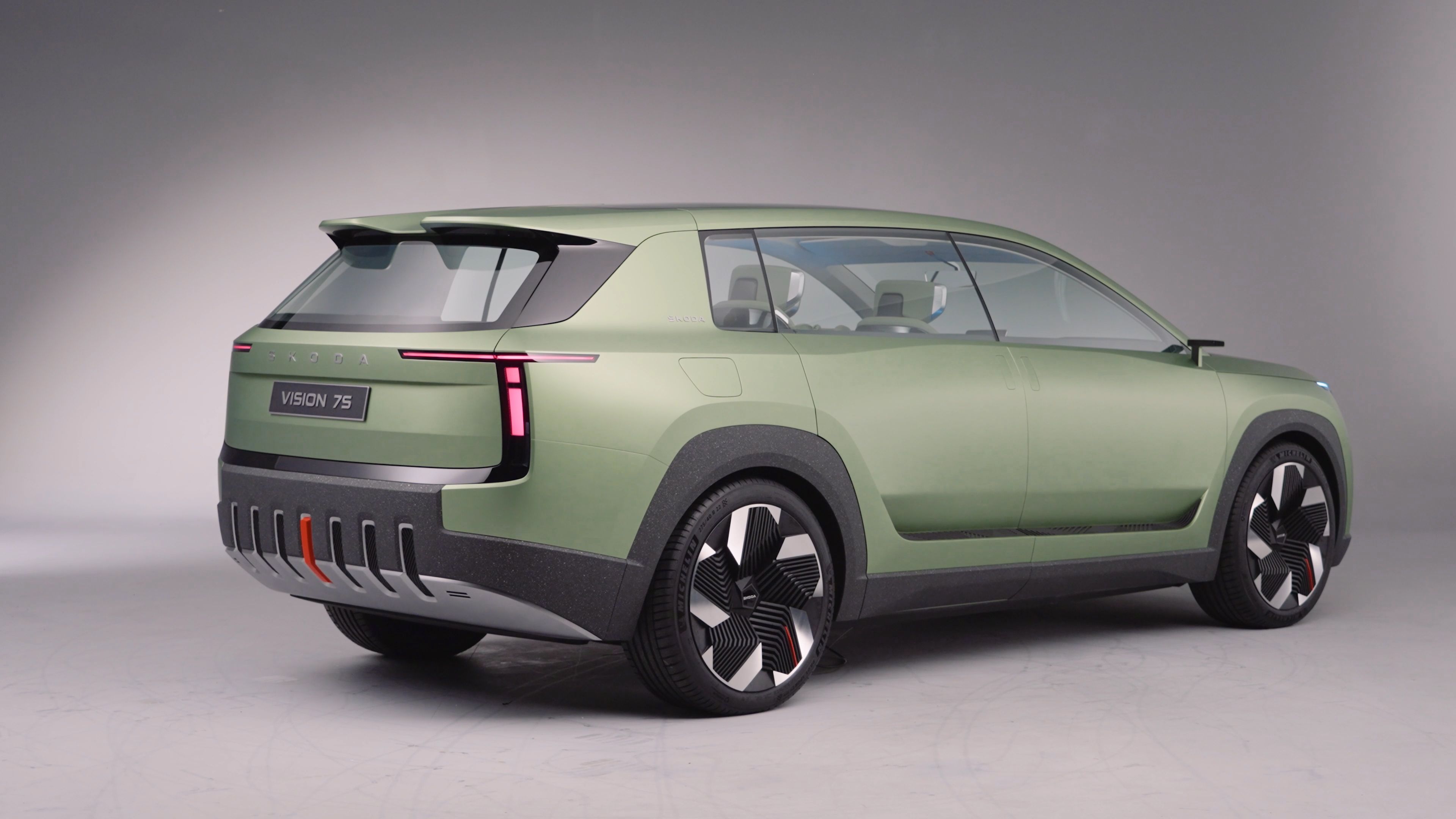 Skoda Vision 7S
