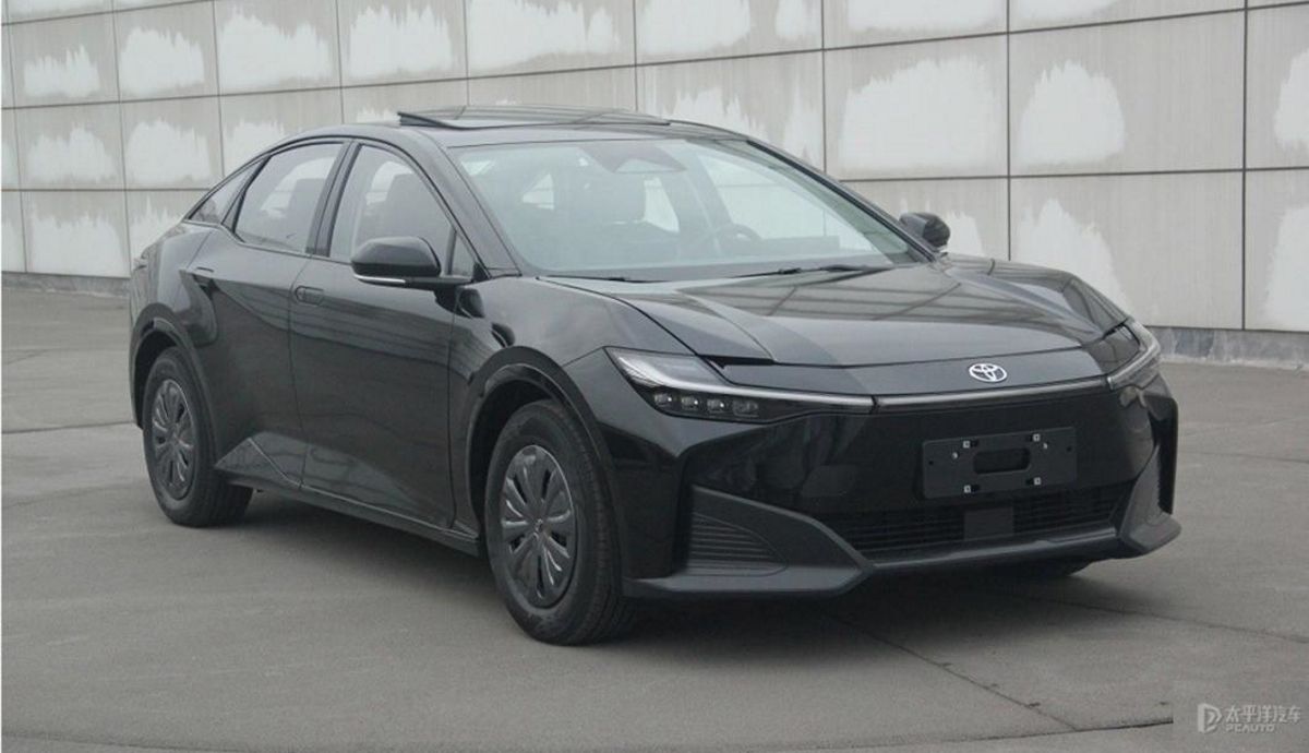 Toyota bZ3, primeras fotos y datos de la nueva berlina que va a por el Tesla Model 3 Fuente DR
