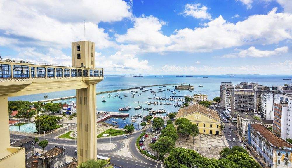 El Elevador Lacerda ofrece una espléndida vista de la Baía de Todos os Santos. El Elevador Lacerda ofrece una espléndida vista de la Baía de Todos os Santos.