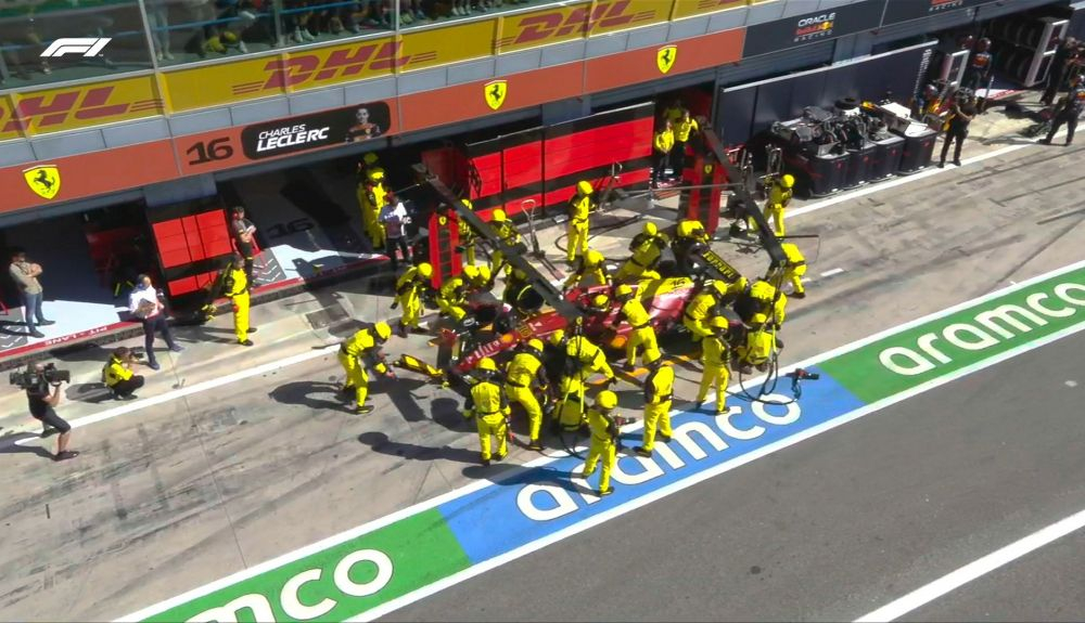 5 Charles Leclerc paró a cambiar neumáticos aprovechando el VSC 5 Charles Leclerc paró a cambiar neumáticos aprovechando el VSC