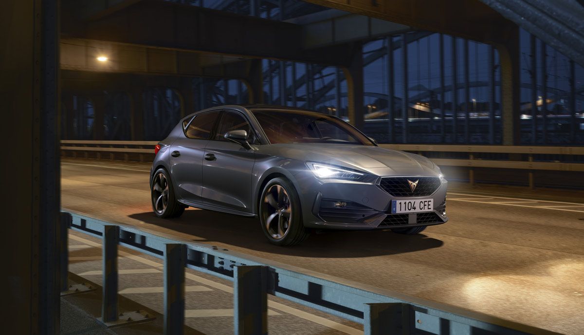 Nuevas versiones más asequibles llegan a la gama del Cupra León en España.