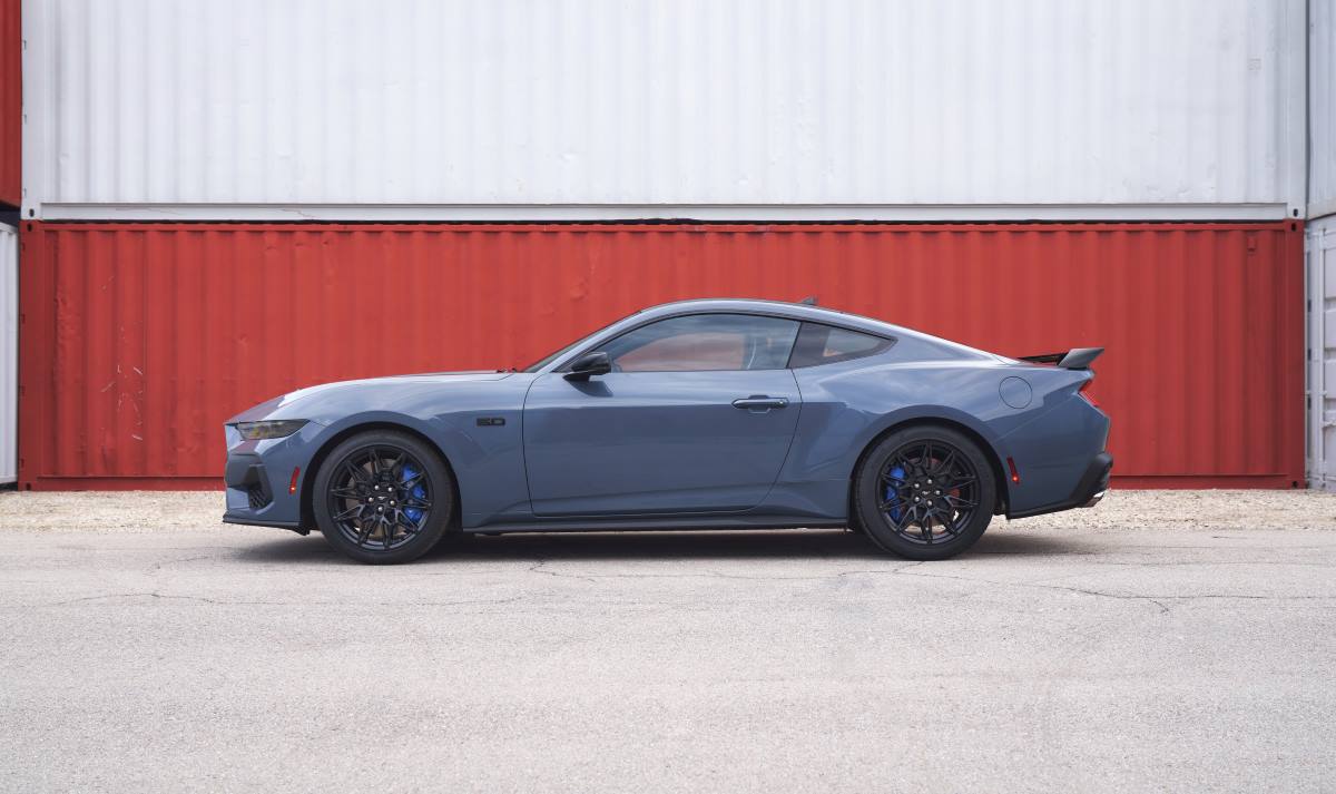 NEW FORD MUSTANG 10
