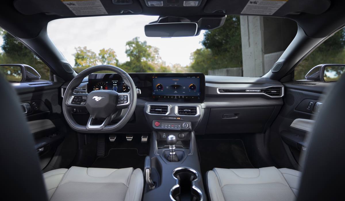 NEW FORD MUSTANG 26
