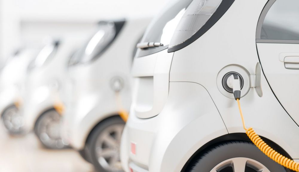 El vehículo eléctrico puro es cuatro veces más eficiente que el de gasolina y el menos contaminante. El vehículo eléctrico puro es cuatro veces más eficiente que el de gasolina y el menos contaminante.