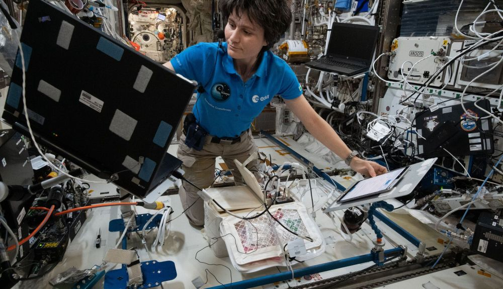 La astronauta ha contribuido a importantes éxitos de la Estación Espacial. La astronauta ha contribuido a importantes éxitos de la Estación Espacial.