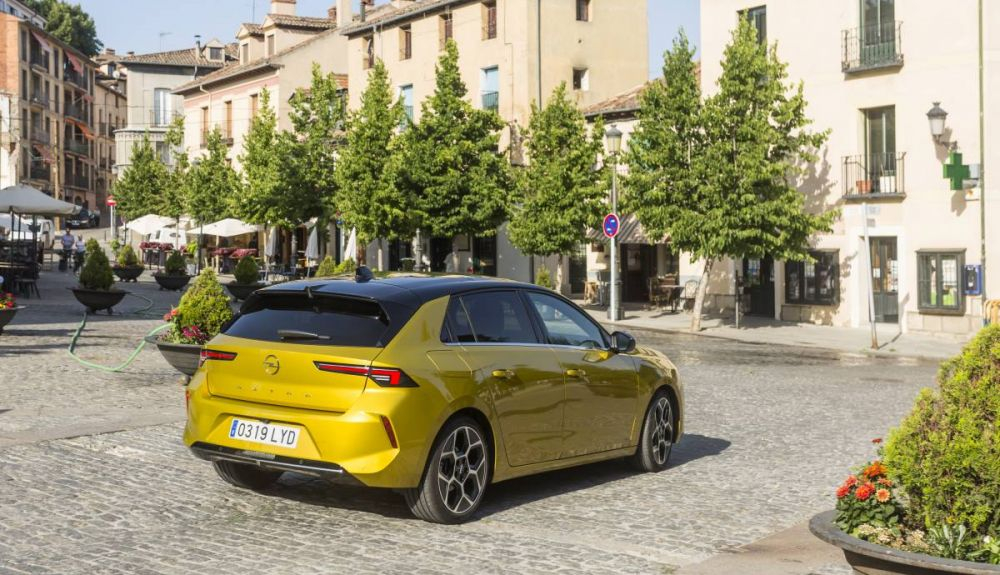 Opel Astra 1.2 Turbo 130 CV EAT8 1 Opel Astra 1.2 Turbo 130 CV EAT8 1