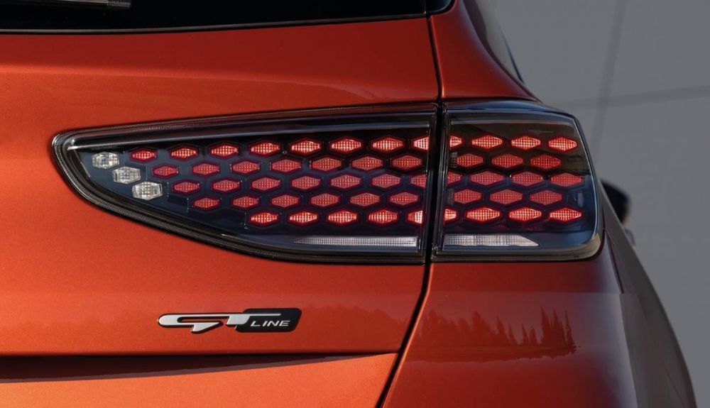 kia ceed 2022 6 1 1000x575 1 1000x575