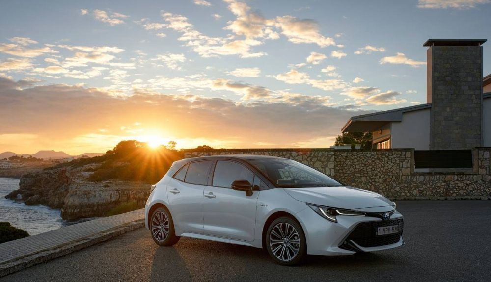 toyota corolla 1 1 1000x575 1 1000x575