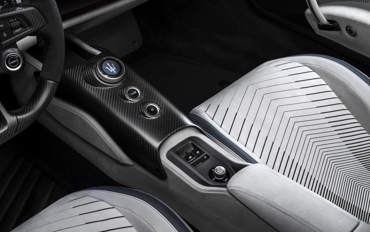Maserati MC20 Cielo studio(9)