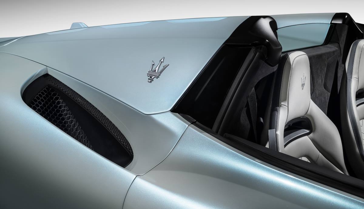 Maserati MC20 Cielo studio(10)