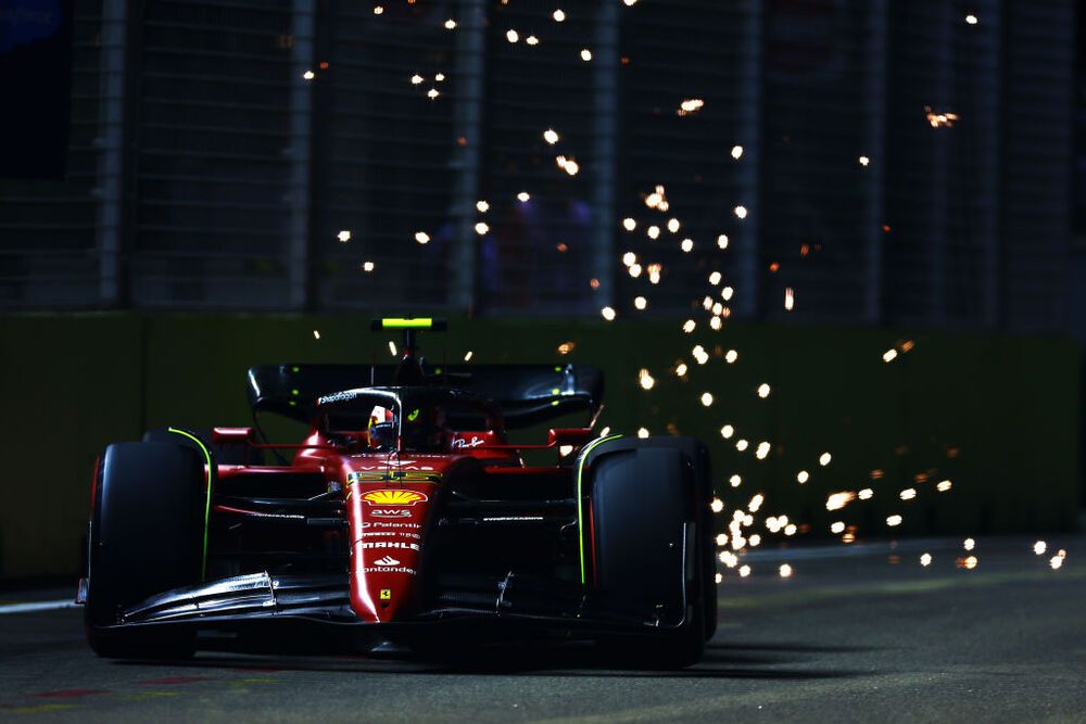 Carlos Sainz (Ferrari) lideró la segunda sesión libre en Singapur