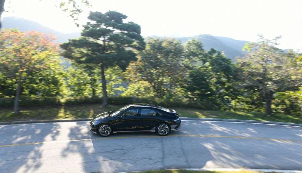 IONIQ 6 98