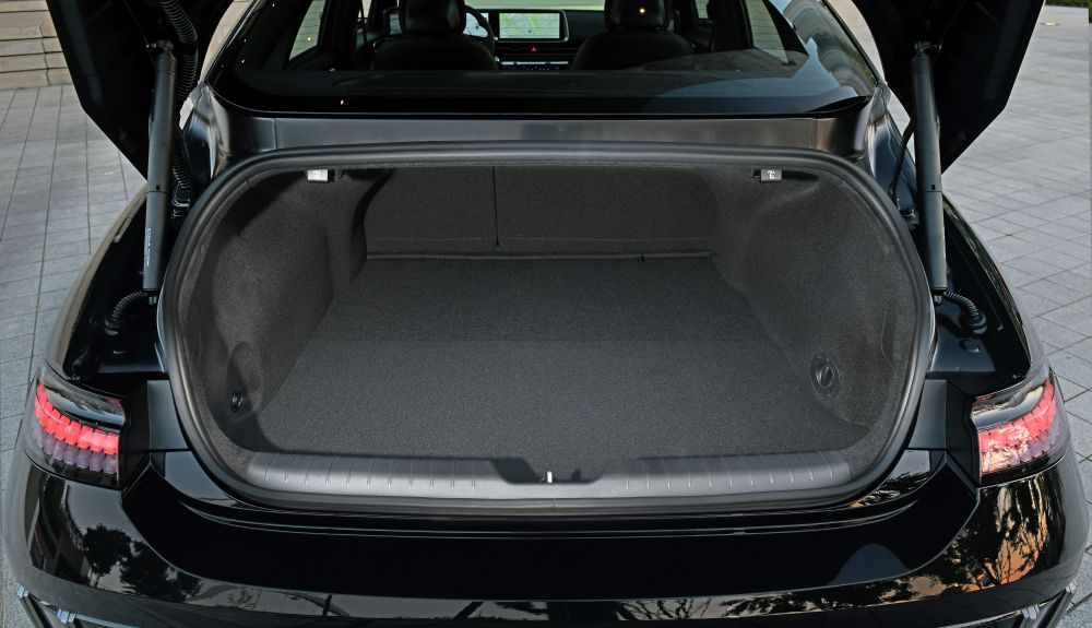 IONIQ 6 186 fb