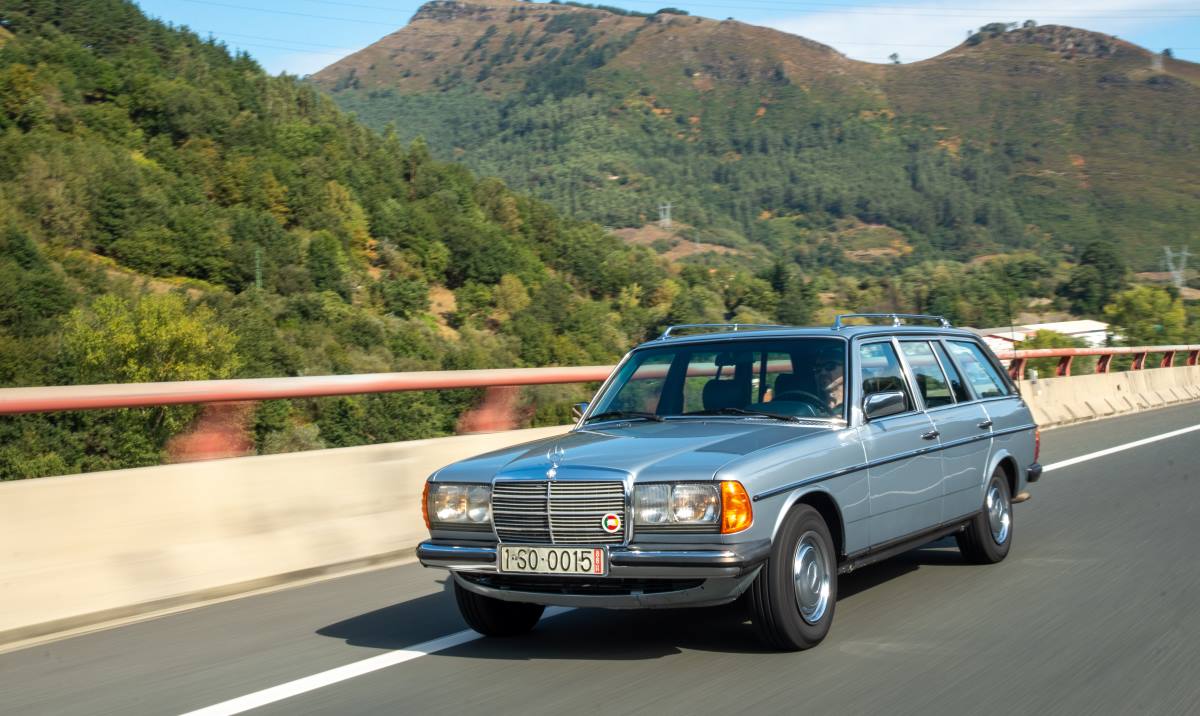 Mercedes 300 TD 15