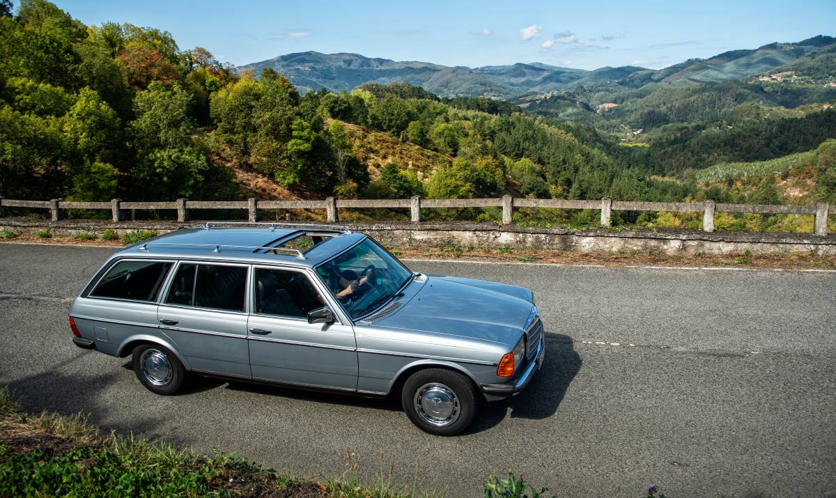 Mercedes 300 TD 23