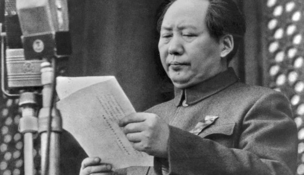 Mao Zedong estableció la República Popular China en la china continental. Mao Zedong estableció la República Popular China en la china continental.