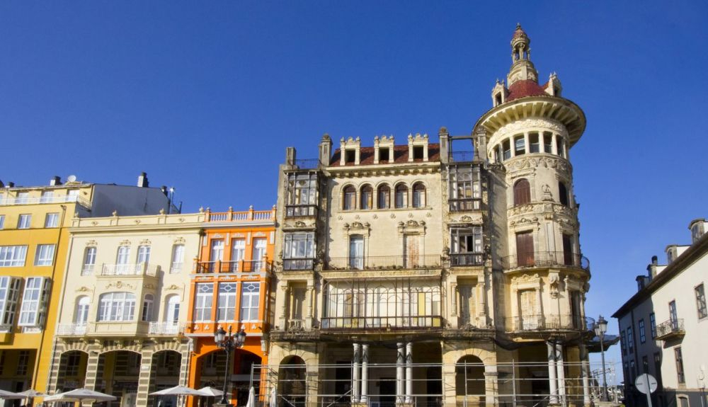 LaTorre dos Moreno en Ribadeo. LaTorre dos Moreno en Ribadeo.
