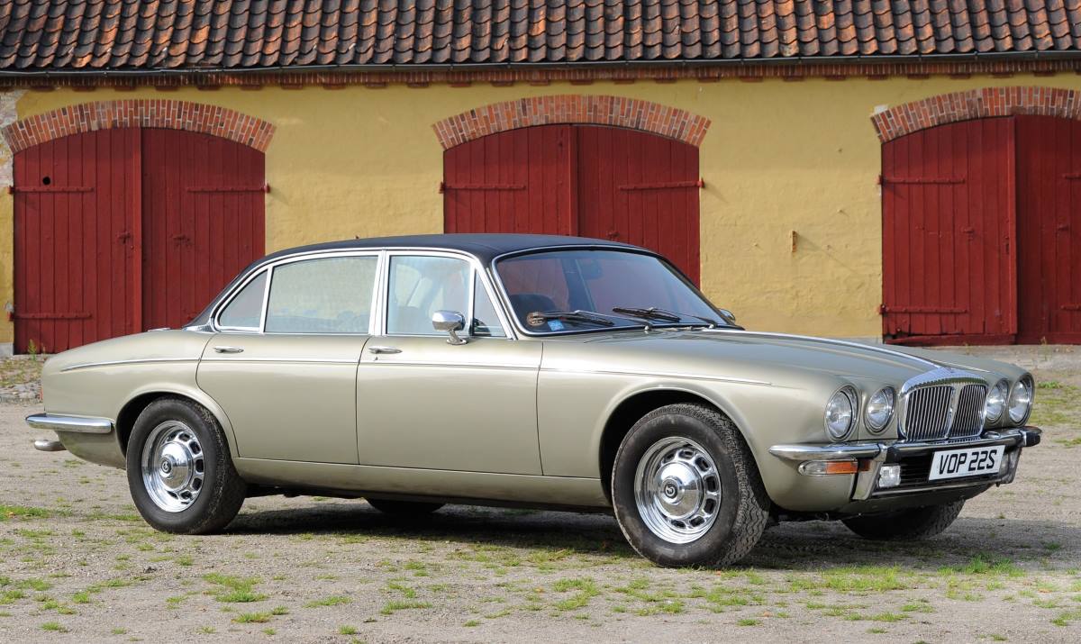 1973   Daimler Double Six