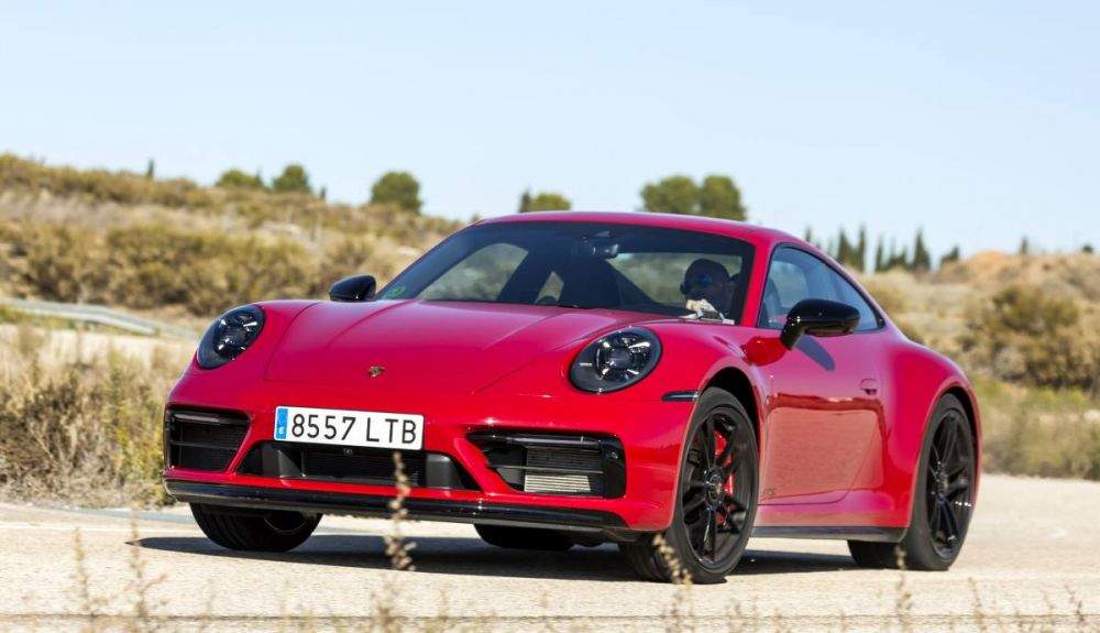 Porsche 911 Carrera GTS