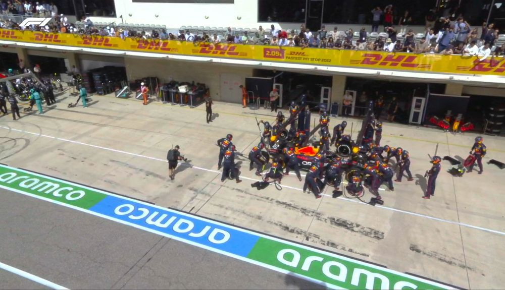 4 Primer pit stop de Max Verstappen