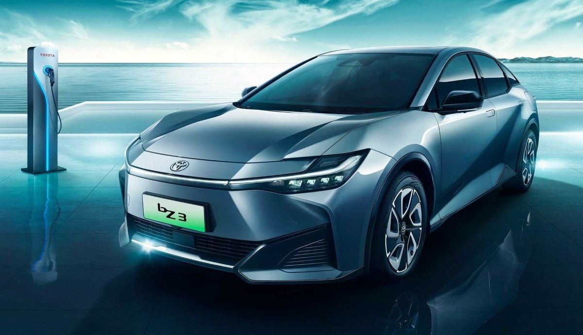 Toyota bZ3 2024, primeras fotos y datos de la nueva berlina, que tiemble el Tesla Model 3