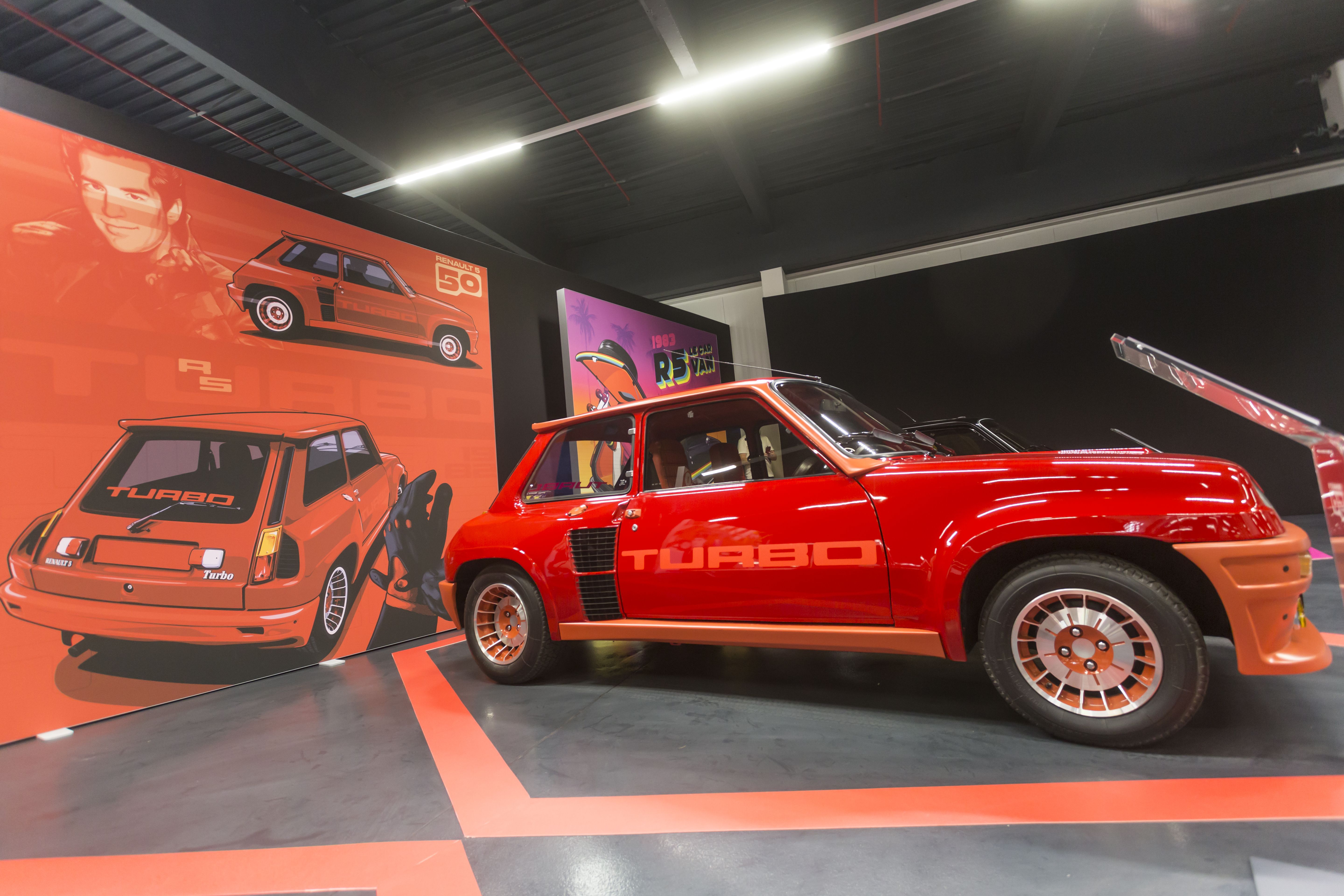 11 R5 Turbo 50 AÑOS EXPO