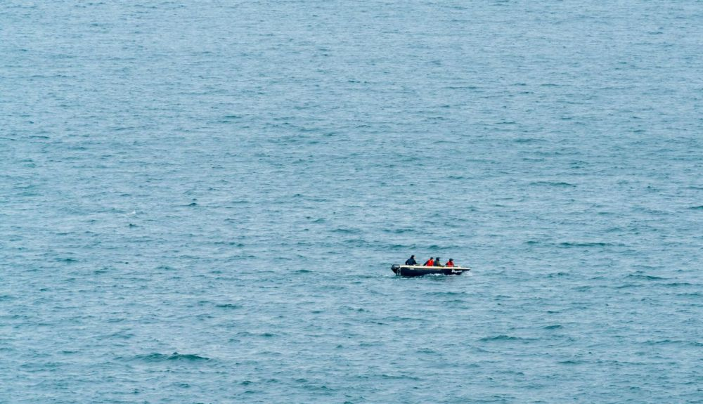 Los naufragios invisibles son casos en los que embarcaciones se pierden en el mar sin que se lleve a cabo ninguna búsqueda y rescate. Los naufragios invisibles son casos en los que embarcaciones se pierden en el mar sin que se lleve a cabo ninguna búsqueda y rescate.