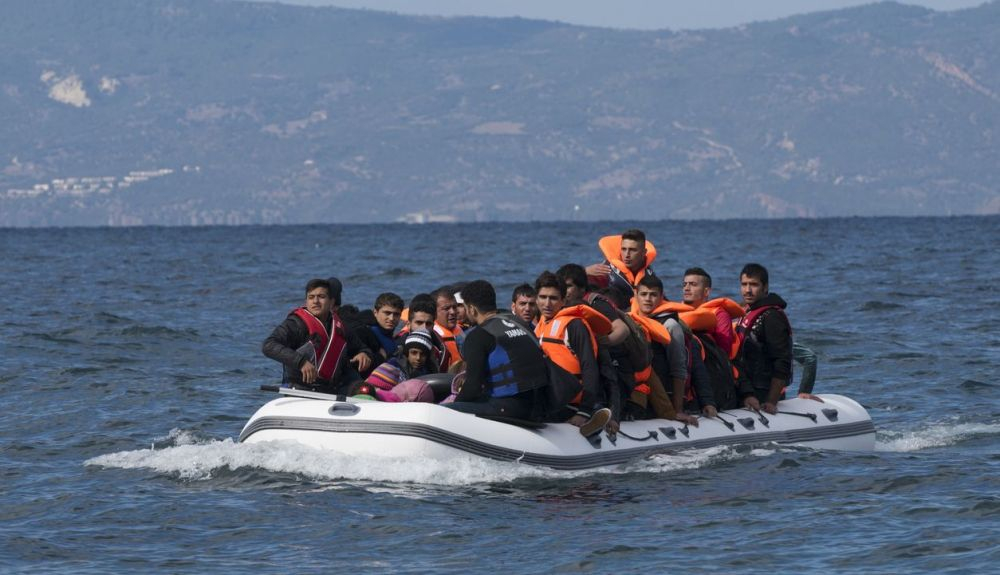 Migrantes en aguas de Grecia y Turquía. Migrantes en aguas de Grecia y Turquía.